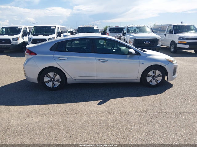 Auction sale of the 2018 Hyundai Ioniq Hybrid Blue, vin: KMHC65LC1JU099982, lot number: 45942560