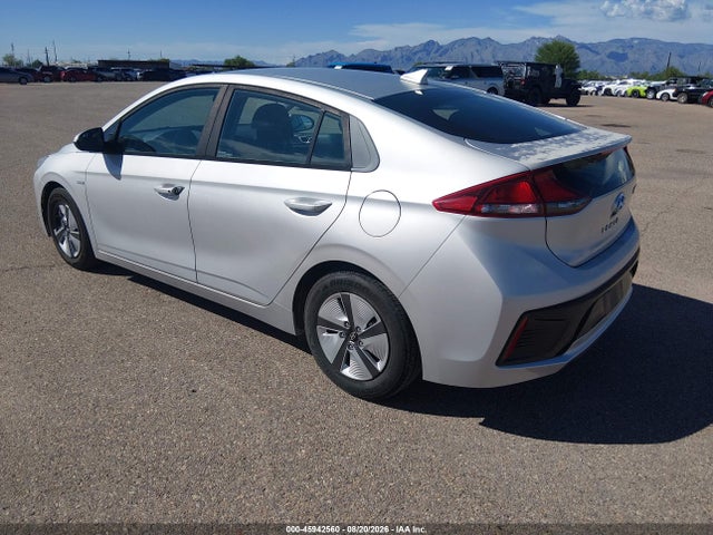 Auction sale of the 2018 Hyundai Ioniq Hybrid Blue, vin: KMHC65LC1JU099982, lot number: 45942560
