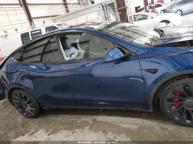 2021 Tesla Model Y Performance Dual Motor All-wheel Drive მანქანა იყიდება აუქციონზე, vin: 5YJYGDEF3MF157631, აუქციონის ნომერი: 45942568
