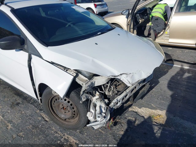 Ford FOCUS S 2014 1FADP3E20EL462658 Image 12