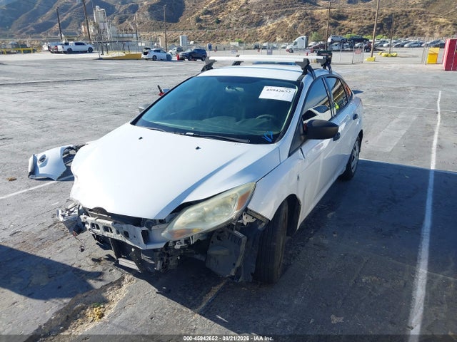 Ford FOCUS S 2014 1FADP3E20EL462658 Image 2