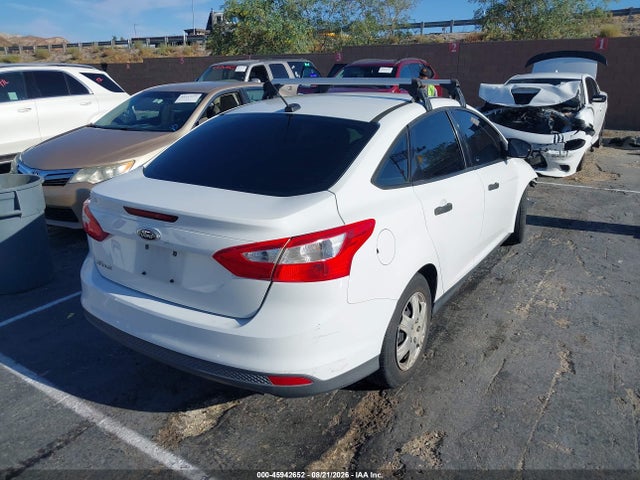 Ford FOCUS S 2014 1FADP3E20EL462658 Image 4