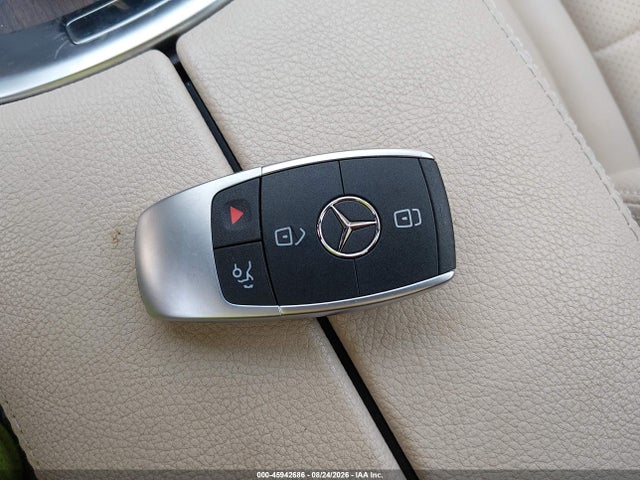 2019 Mercedes-benz C 300 4matic მანქანა იყიდება აუქციონზე, vin: 55SWF8EB7KU310165, აუქციონის ნომერი: 45942686