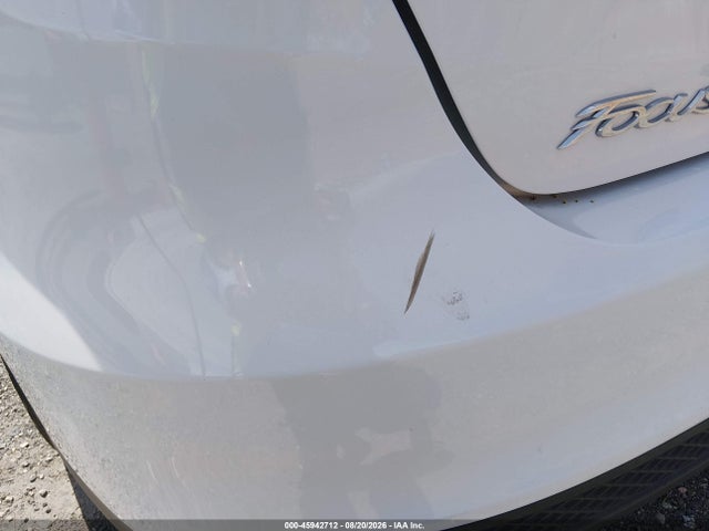 Ford FOCUS SE 2018 1FADP3F23JL327327 Image 6