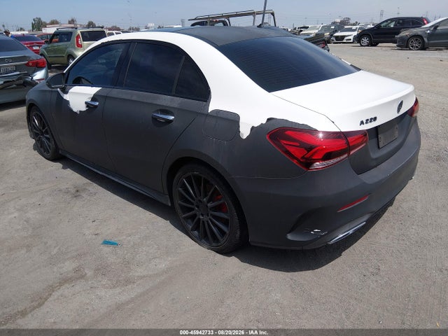 W1K3G4EB7MJ300635 Mercedes-Benz A 220