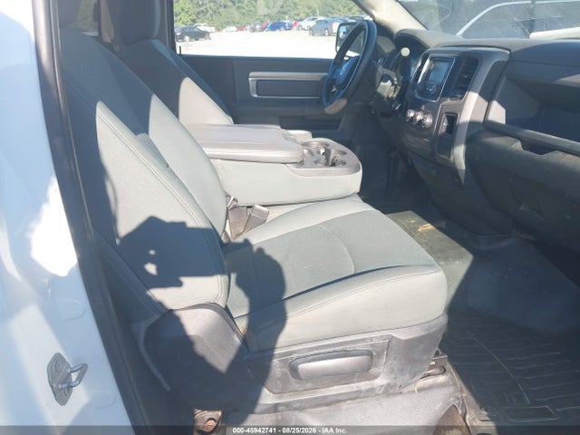 45942741 :رقم المزاد ، 3C6JR6DT1FG539790 vin ، 2015 Ram 1500 Tradesman مزاد بيع
