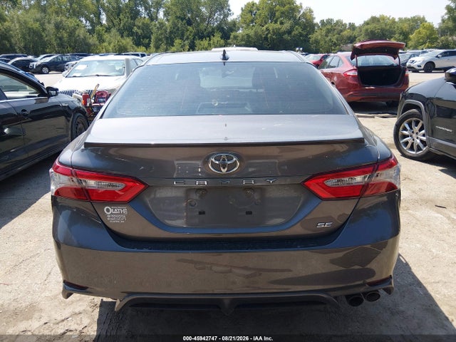 45942747 :رقم المزاد ، 4T1B11HK6KU721416 vin ، 2019 Toyota Camry Se مزاد بيع