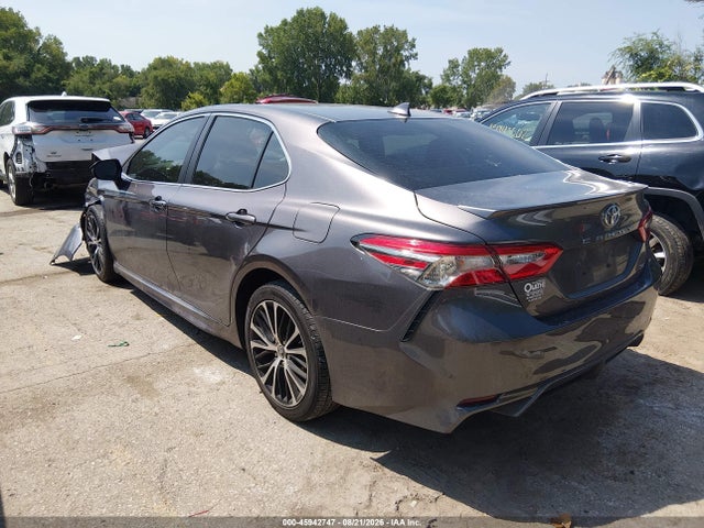 45942747 :رقم المزاد ، 4T1B11HK6KU721416 vin ، 2019 Toyota Camry Se مزاد بيع