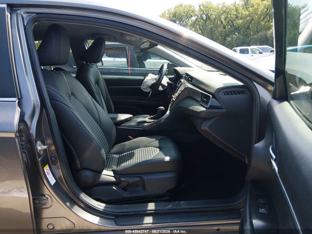 45942747 :رقم المزاد ، 4T1B11HK6KU721416 vin ، 2019 Toyota Camry Se مزاد بيع