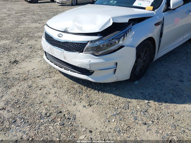 2017 Kia Optima Lx მანქანა იყიდება აუქციონზე, vin: 5XXGT4L39HG140027, აუქციონის ნომერი: 45942751