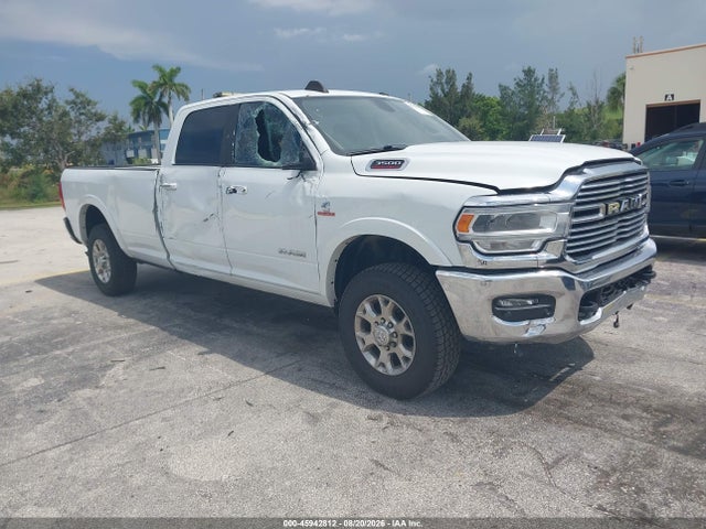 45942812 :رقم المزاد ، 3C63R3JL1NG347795 vin ، 2022 Ram 3500 Laramie  4x4 8' Box مزاد بيع