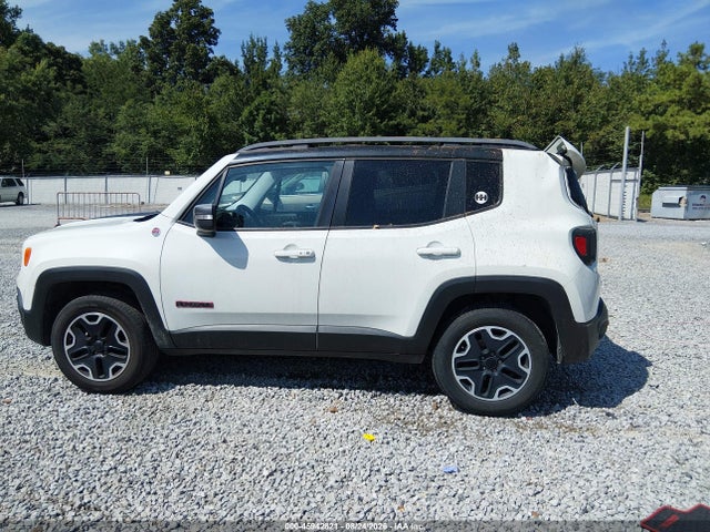 Продажа на аукционе авто 2015 Jeep Renegade Trailhawk, vin: ZACCJBCT8FPC35809, номер лота: 45942821