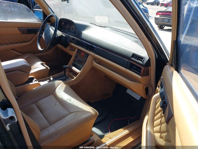Продажа на аукционе авто 1990 Mercedes-benz 560 Sel, vin: WDBCA39E9LA501797, номер лота: 45942848