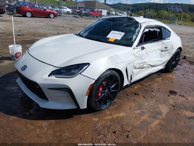 45942938 :رقم المزاد ، JF1ZNBE19S9758509 vin ، 2025 Toyota Gr86 Premium مزاد بيع