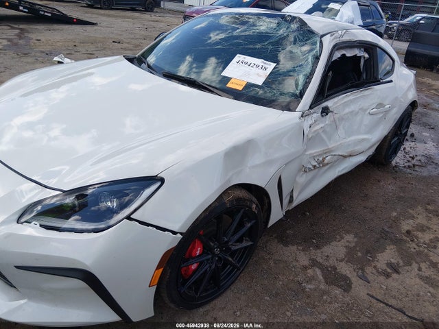 45942938 :رقم المزاد ، JF1ZNBE19S9758509 vin ، 2025 Toyota Gr86 Premium مزاد بيع