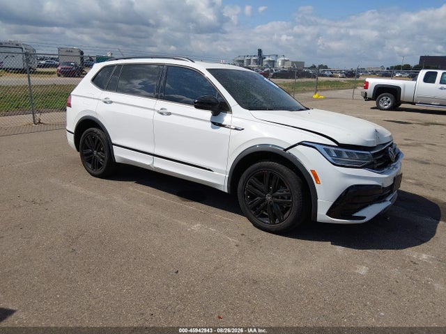 2022 Volkswagen Tiguan 2.0t Se R-line Black მანქანა იყიდება აუქციონზე, vin: 3VV8B7AX4NM025071, აუქციონის ნომერი: 45942943