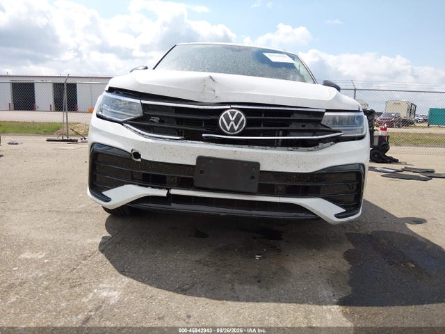Aukcja sprzedaży 2022 Volkswagen Tiguan 2.0t Se R-line Black, vin: 3VV8B7AX4NM025071, numer aukcji: 45942943