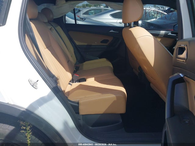 Aukcja sprzedaży 2022 Volkswagen Tiguan 2.0t Se R-line Black, vin: 3VV8B7AX4NM025071, numer aukcji: 45942943