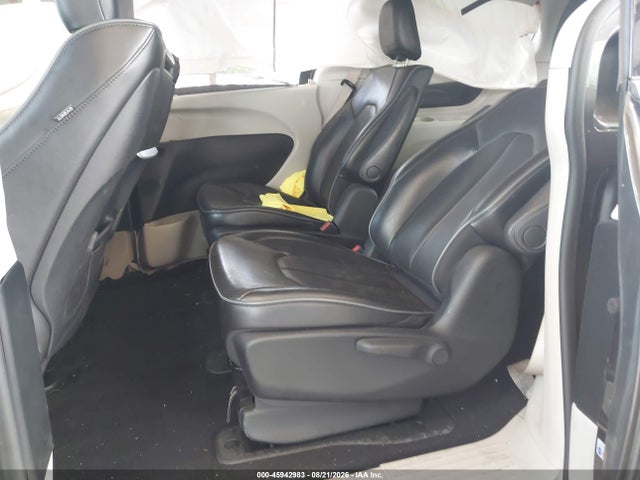 Chrysler Pacifica Hybrid Limited 2018 2C4RC1N78JR164601 Image 8