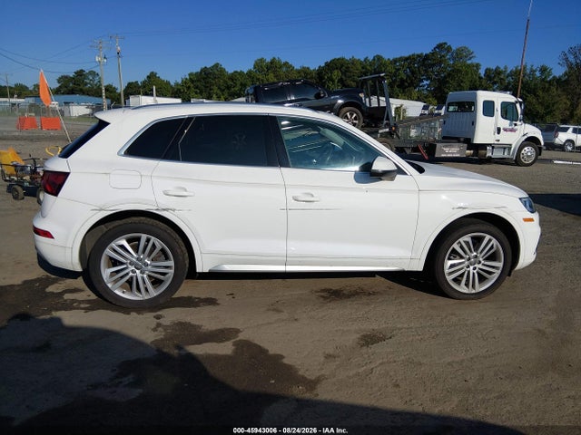 45943006 :رقم المزاد ، WA1BNAFY3J2221394 vin ، 2018 Audi Q5 2.0t Premium/2.0t Tech Premium مزاد بيع