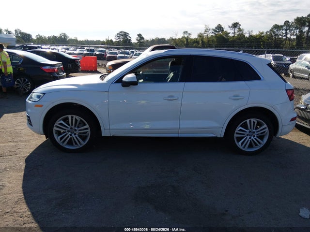 45943006 :رقم المزاد ، WA1BNAFY3J2221394 vin ، 2018 Audi Q5 2.0t Premium/2.0t Tech Premium مزاد بيع