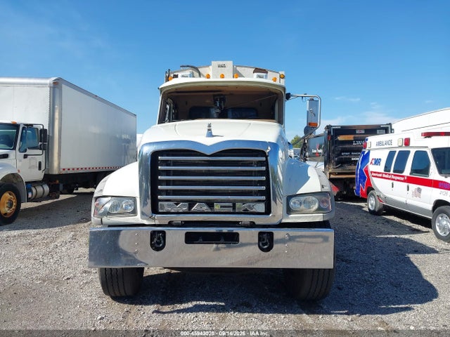 45943020 :رقم المزاد ، 1M2AX04C7EM020763 vin ، 2014 Mack 700 Gu700 مزاد بيع