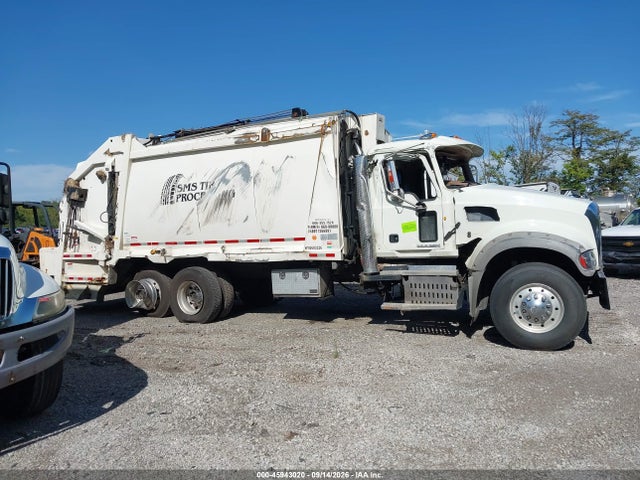 45943020 :رقم المزاد ، 1M2AX04C7EM020763 vin ، 2014 Mack 700 Gu700 مزاد بيع