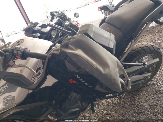 Продажа на аукционе авто 2023 Triumph Motorcycle Tiger 900 Rally Pro/900 Bond Edition, vin: SMTE67DF5PTBF2229, номер лота: 45943023