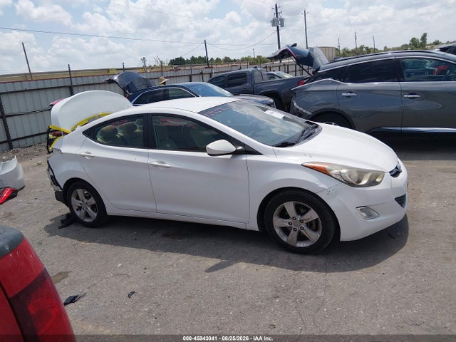 Продаж на аукціоні авто 2013 Hyundai Elantra Gls, vin: 5NPDH4AE4DH354429, номер лоту: 45943041