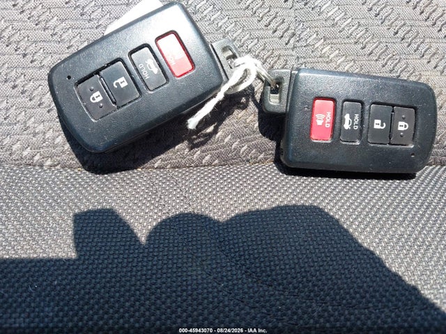 4T1BD1FK8HU223883 Toyota Camry Hybrid Le