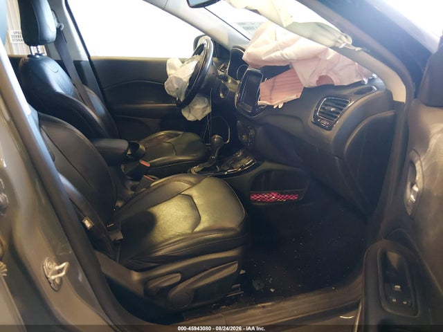 45943080 :رقم المزاد ، 3C4NJDCB0KT817837 vin ، 2019 Jeep Compass Limited 4x4 مزاد بيع
