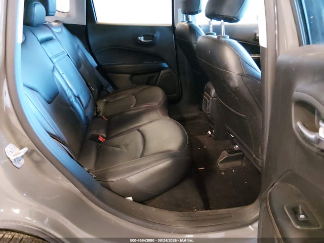 45943080 :رقم المزاد ، 3C4NJDCB0KT817837 vin ، 2019 Jeep Compass Limited 4x4 مزاد بيع