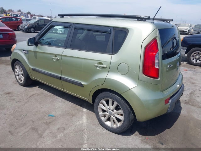 2013 Kia Soul მანქანა იყიდება აუქციონზე, vin: KNDJT2A52D7561587, აუქციონის ნომერი: 45943089