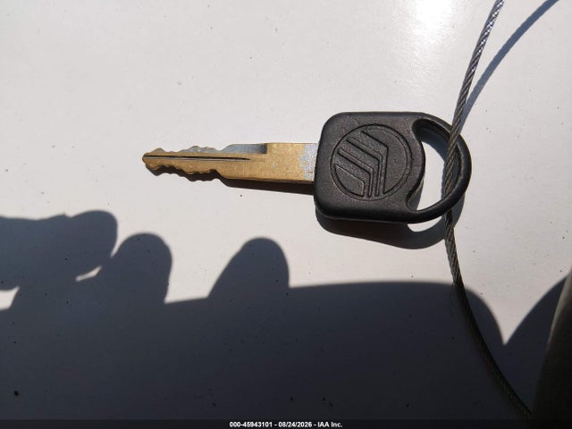 Продаж на аукціоні авто 1997 Ford Crown Victoria, vin: 2FALP73W8VX119365, номер лоту: 45943101