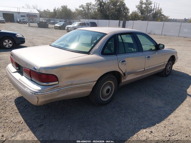 Продаж на аукціоні авто 1997 Ford Crown Victoria, vin: 2FALP73W8VX119365, номер лоту: 45943101