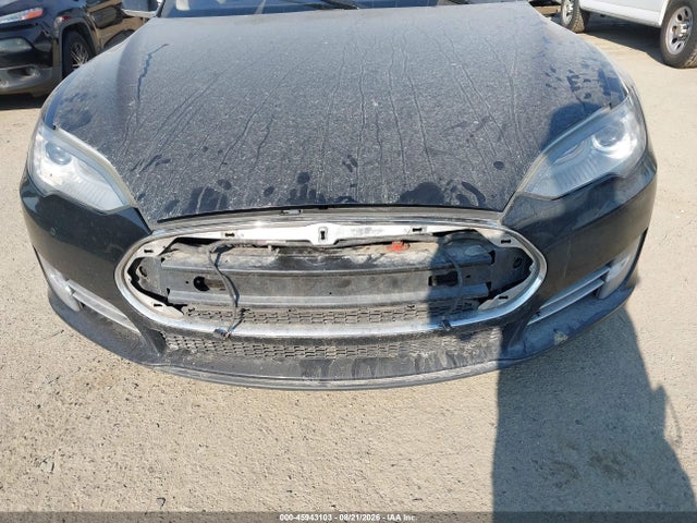 Продаж на аукціоні авто 2014 Tesla Model S, vin: 5YJSA1S10EFP41095, номер лоту: 45943103