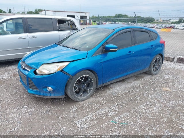 Ford FOCUS SE 2014 1FADP3K29EL130822 Image 2