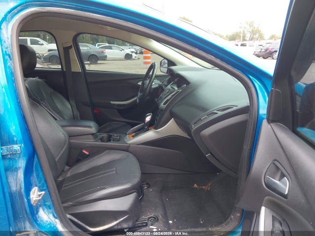 Ford FOCUS SE 2014 1FADP3K29EL130822 Image 5