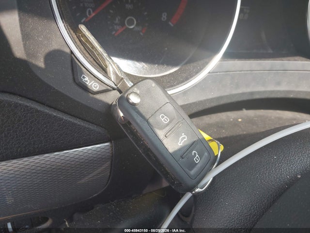 45943150 :رقم المزاد ، 3VWDB7AJ4HM281172 vin ، 2017 Volkswagen Jetta 1.4t Se مزاد بيع