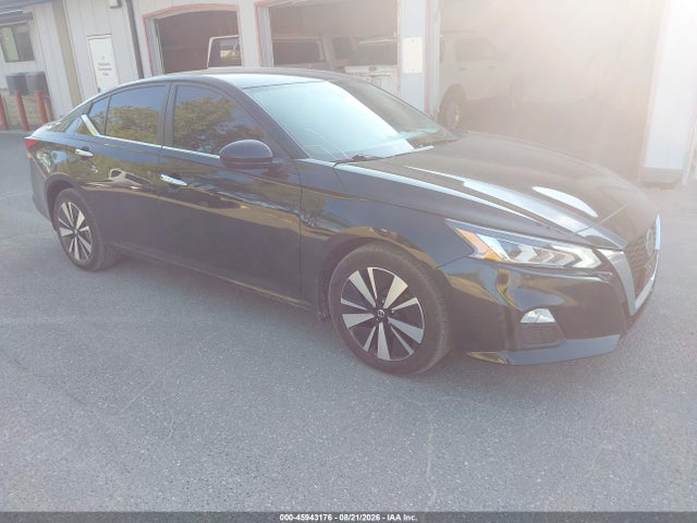 Продажа на аукционе авто 2021 Nissan Altima Sv Intelligent Awd, vin: 1N4BL4DW3MN300894, номер лота: 45943176