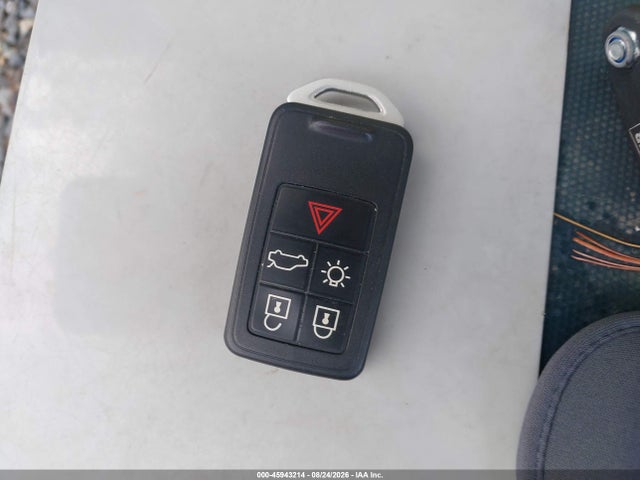 Продажа на аукционе авто 2015 Volvo S60 T5 Premier, vin: YV126MFK7F1361021, номер лота: 45943214