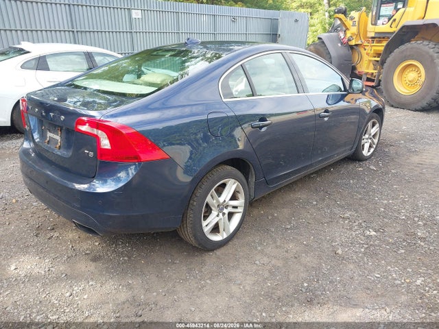 Продажа на аукционе авто 2015 Volvo S60 T5 Premier, vin: YV126MFK7F1361021, номер лота: 45943214