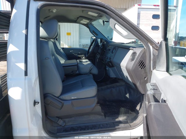 Ford F-350 Chassis Xl 2016 1FDRF3G64GED31223 Image 5