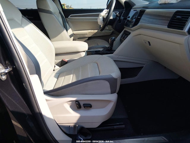 Продаж на аукціоні авто 2021 Volkswagen Atlas 3.6l V6 Sel Premium, vin: 1V2TR2CA8MC557311, номер лоту: 45943259