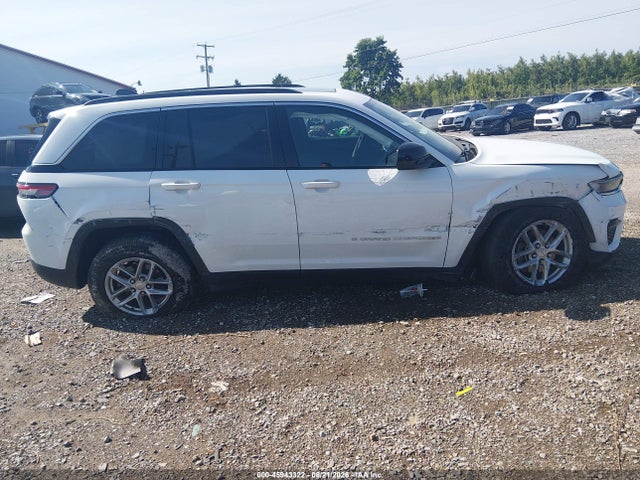 Продаж на аукціоні авто 2024 Jeep Grand Cherokee Laredo X 4x4, vin: 1C4RJHAG4RC232935, номер лоту: 45943322