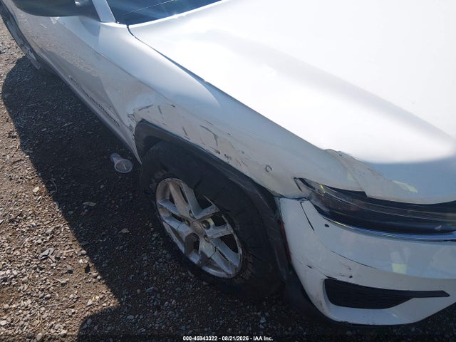 Продаж на аукціоні авто 2024 Jeep Grand Cherokee Laredo X 4x4, vin: 1C4RJHAG4RC232935, номер лоту: 45943322