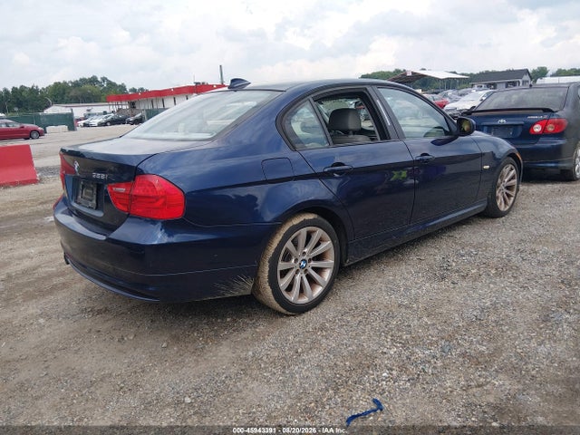 2011 Bmw 328i მანქანა იყიდება აუქციონზე, vin: WBAPH5G52BNM82849, აუქციონის ნომერი: 45943391