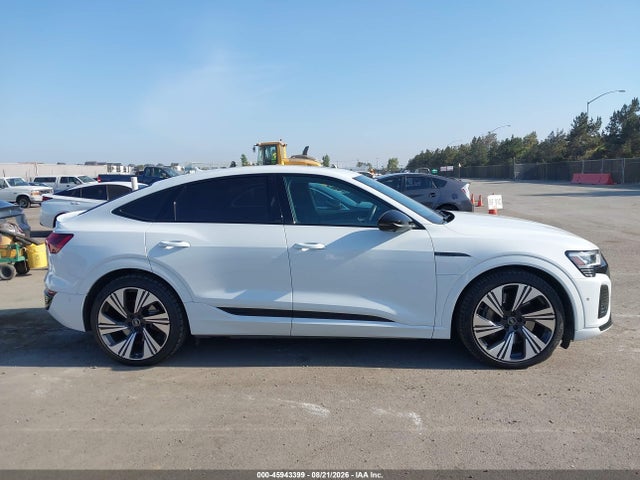 Aukcja sprzedaży 2024 Audi Q8 E-tron S Line Prestige Quattro, vin: WA1DAAGE1RB024955, numer aukcji: 45943399