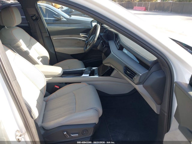 Aukcja sprzedaży 2024 Audi Q8 E-tron S Line Prestige Quattro, vin: WA1DAAGE1RB024955, numer aukcji: 45943399