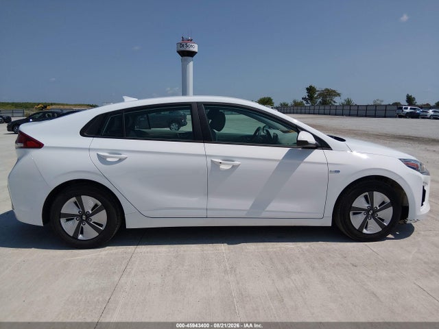 Продаж на аукціоні авто 2020 Hyundai Ioniq Hybrid Blue, vin: KMHC65LC2LU232980, номер лоту: 45943400